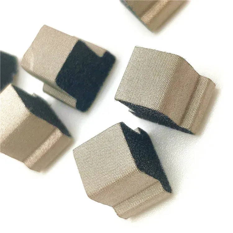 Tissu sur mousse avec joint EMI, blindage et conducteur - - - Konlida 5